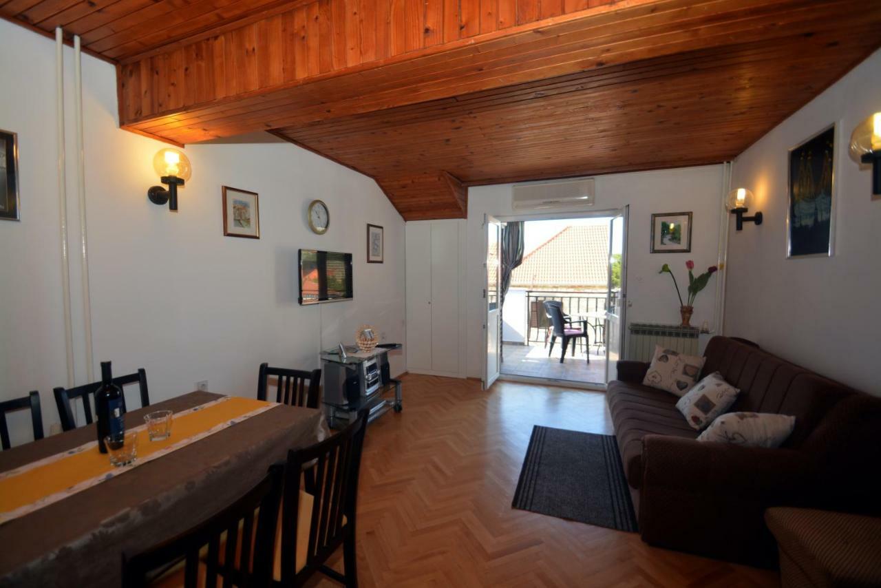 Apartment Mimica-Croatia , Omis , Center Exterior photo